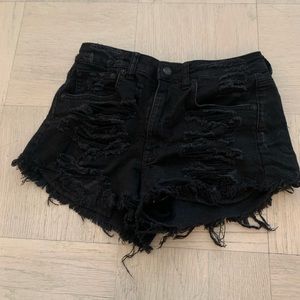 Black high waisted distressed denim shorts!!